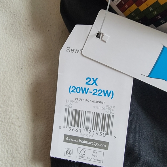 CUTE BLACK ONE PIECE - Picture 6 of 7